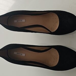 High Heels In Black Suede